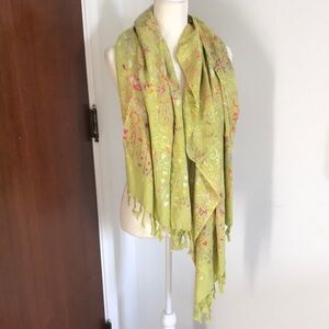Green patterned scarf